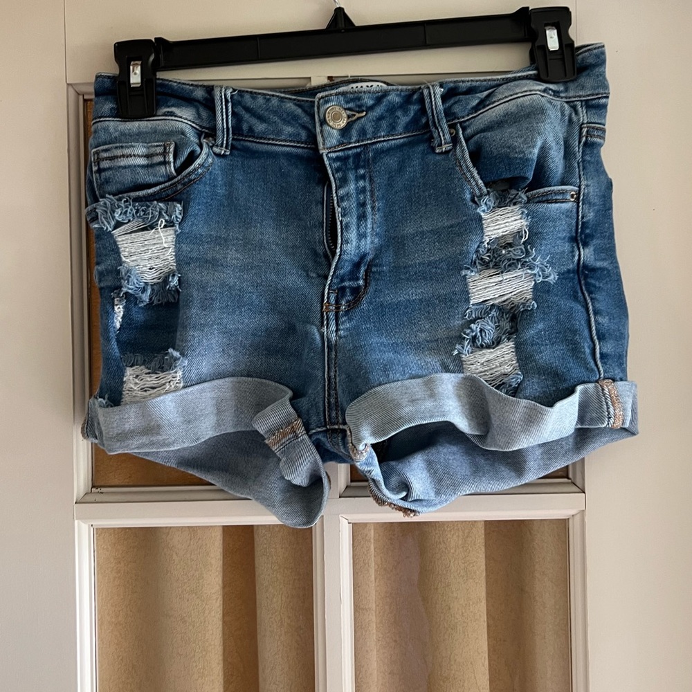 size L, blue jean shorts with holes & great condition